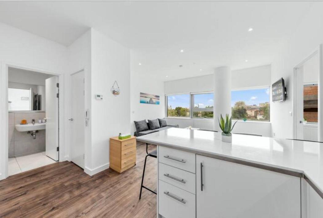 Delta 2 Bedroom Flat In London Dp102 Croydon Exterior photo