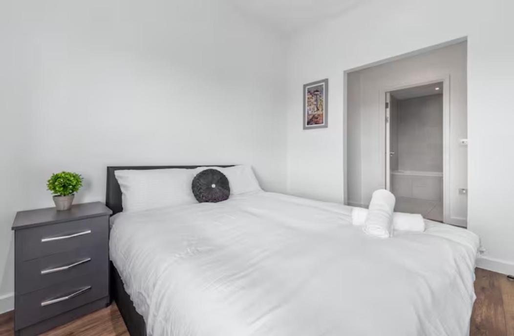 Delta 2 Bedroom Flat In London Dp102 Croydon Exterior photo