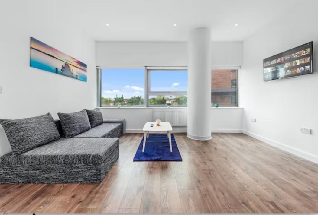 Delta 2 Bedroom Flat In London Dp102 Croydon Exterior photo