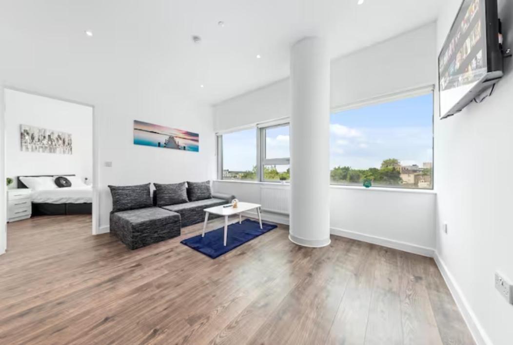 Delta 2 Bedroom Flat In London Dp102 Croydon Exterior photo
