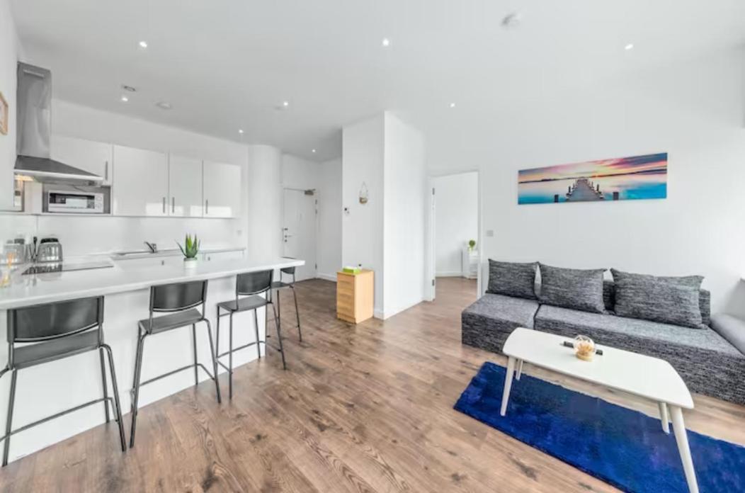 Delta 2 Bedroom Flat In London Dp102 Croydon Exterior photo