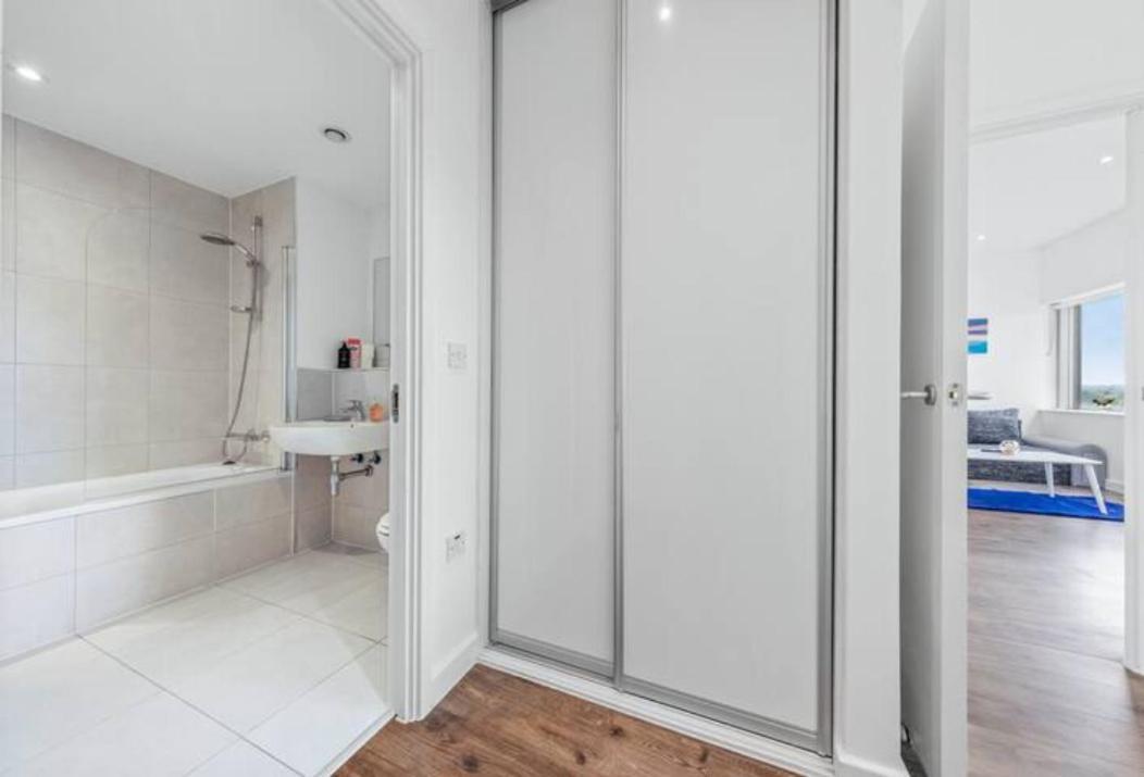 Delta 2 Bedroom Flat In London Dp102 Croydon Exterior photo